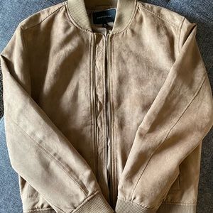 New Banana Republic suede lightweight jacket, size medium 
New without tags